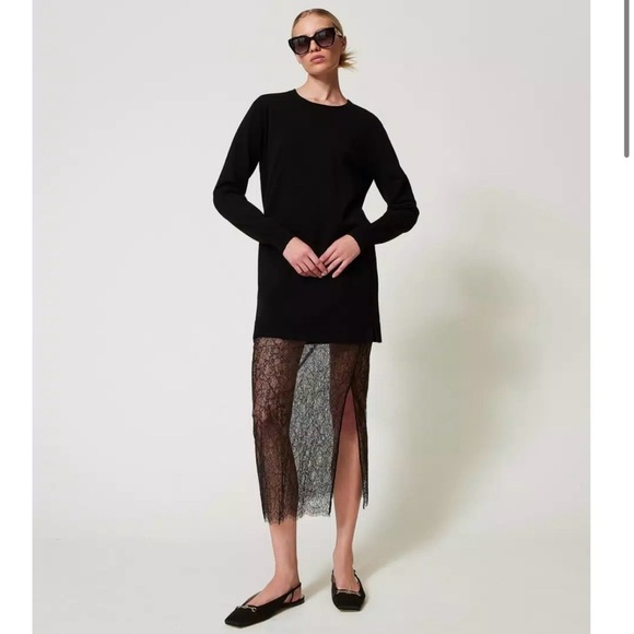 TWIN-SET Scee Elegant Black Dress with Embroidery - Picture 14 of 16